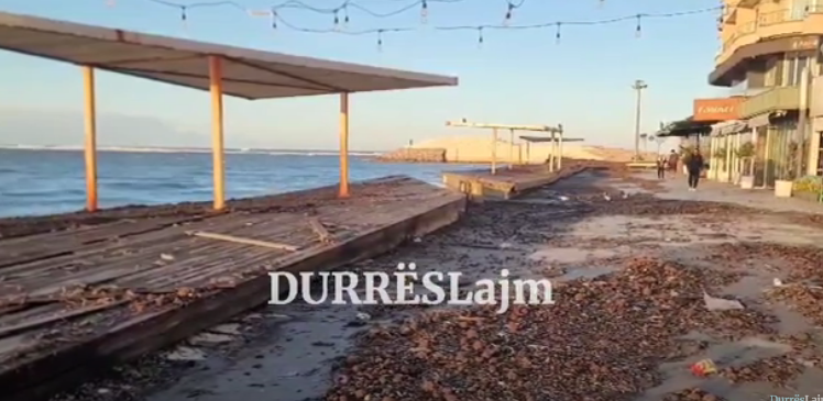 Si duket Durrësi një ditë pas stuhisë së fuqishme&#8230; (VIDEO)