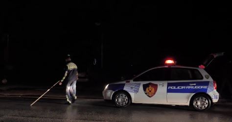 Përplasi bariun dhe bagëtitë dhe u arratis nga vendngjarja, arrestohet autori 20-vjeçar