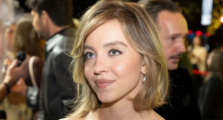 “Është shumë dëshpëruese si gratë shkatërrojnë njëra-tjetrën!” -Sydney Sweeney flet për feminizmin në industri