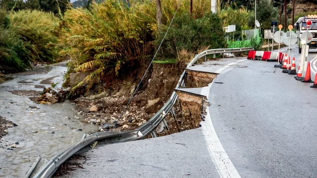 Stuhia “Bora”! Greqia shpall në gjendje të jashtëzakonshme ishujt Rodos dhe Limnos