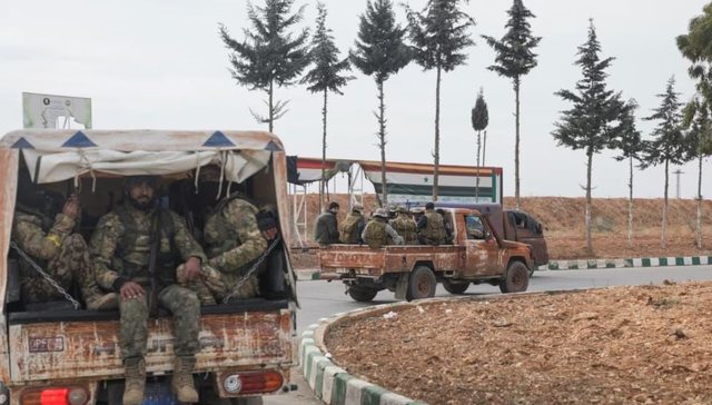 Ofensiva po përparon me shpejtësi/ Pasi pushtuan qytetet më të mëdha të Sirisë, rebelët kanë mbërritur në periferi të Damaskut