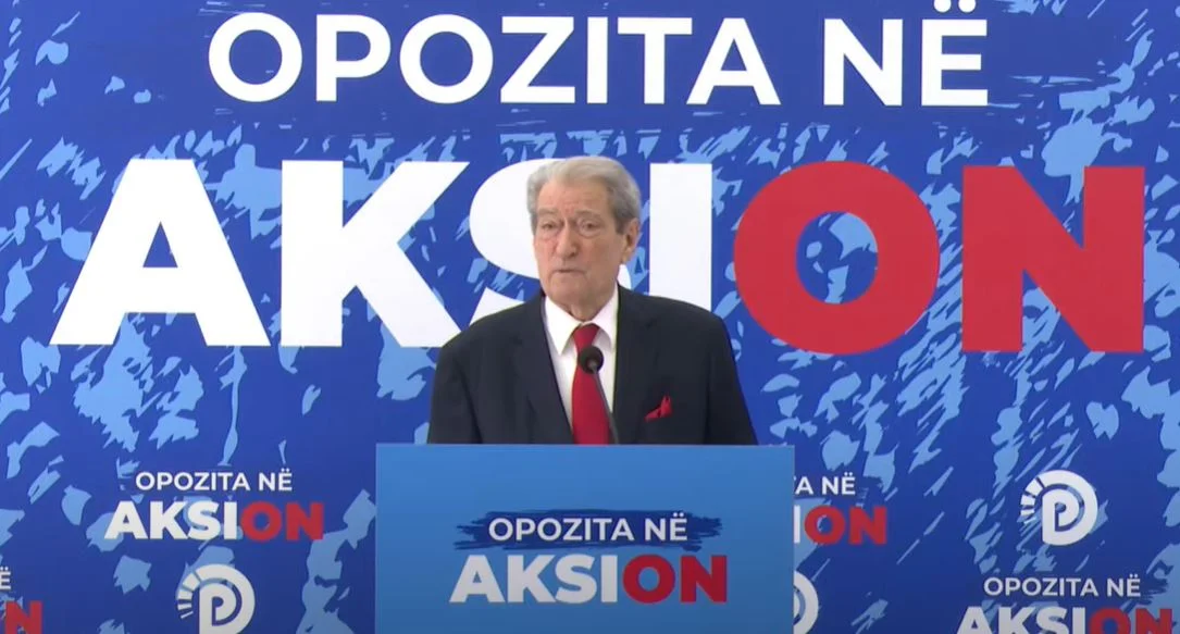 Berisha mesazh të arrestuarve të mosbindjes civile të opozitës: Ju garantoj se autorët e burgosjes tuaj do marrin ndëshkimin e merituar