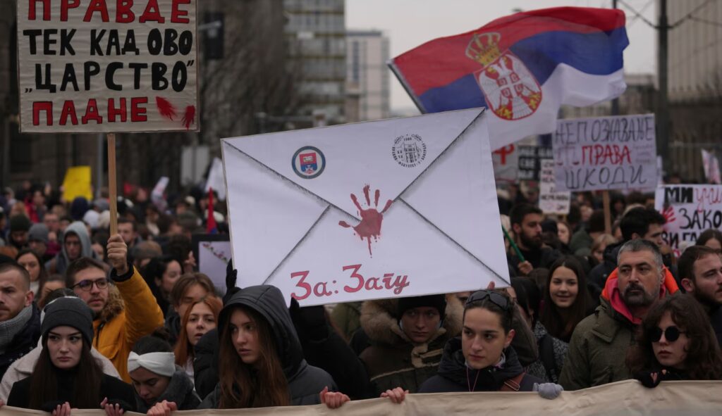 Vazhdojnë protestat e studentëve në Beograd, kërkojnë dorëheqjen e Vuçiç