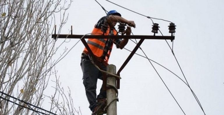 Reshjet e shiut, mbeten pa energji elektrike disa fshatra