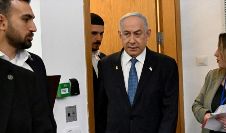 Benjamin Netanyahu shtrohet në spital