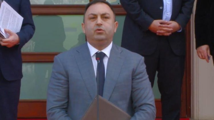 Ministri Hoxha jep lajmin: Qeveria miraton shpërblimin për punonjësit e policisë!