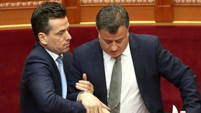 Noka sqaron incidentin në Kuvend me Shehajn: I liroi vendin në foltore deputetes së PS, mua më tha “gjallë s’të lë të flasësh”