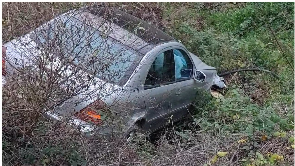 Lushnje, makina përfundon në kanal, plagosen babë e bir (Emrat)