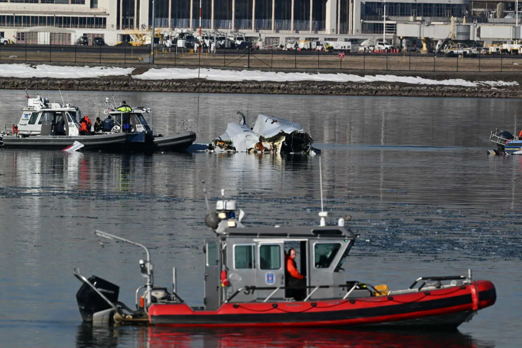 “Helikopteri fluturoi më lart se ç’duhej”, si ndodhi tragjedia në Uashington