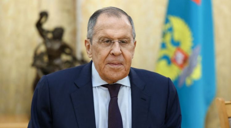 Lavrov: Moska në kontakt me Serbinë lidhur me pronësinë e NIS-it