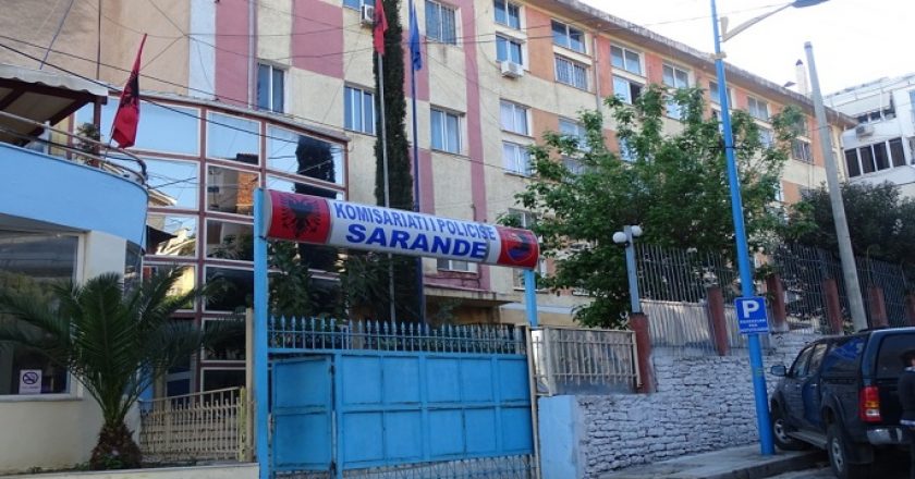 I vodhi me dhunë 400 Euro punonjësit të lavazhit, ndalohet 19-vjeçari