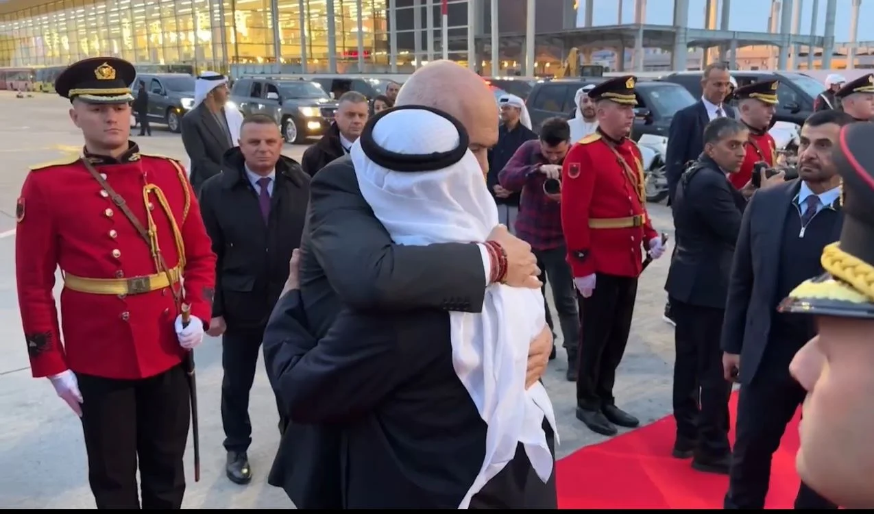 VIDEO/ Përfundon vizita e Presidentit të Emirateve të Bashkuara Arabe, Edi Rama e shoqëron drejt aeroportit