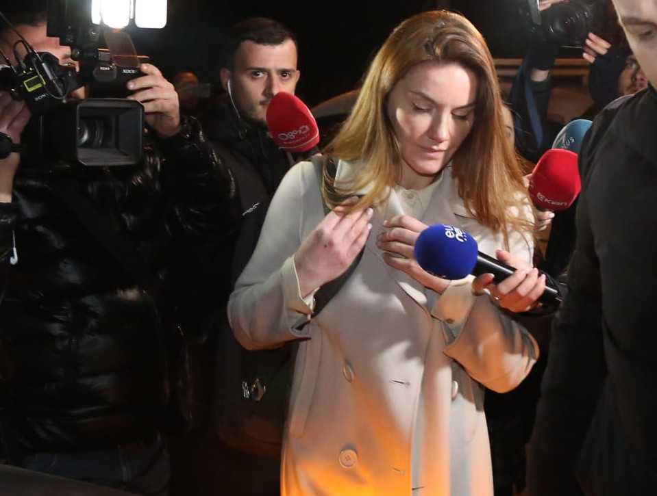 Apeli i GJKKO rrëzon kërkesën e Ajola Xoxës! Lihet në fuqi sekuestrimi i celularit të bashkëshortes së Erion Veliajt