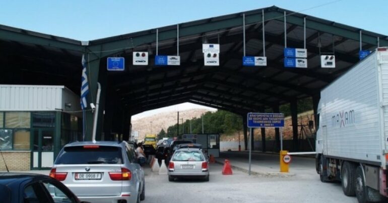 Grevë në doganat greke/ Sot pezullohet lëvizja në disa pika kufitare, ja për kë lejohet kalimi