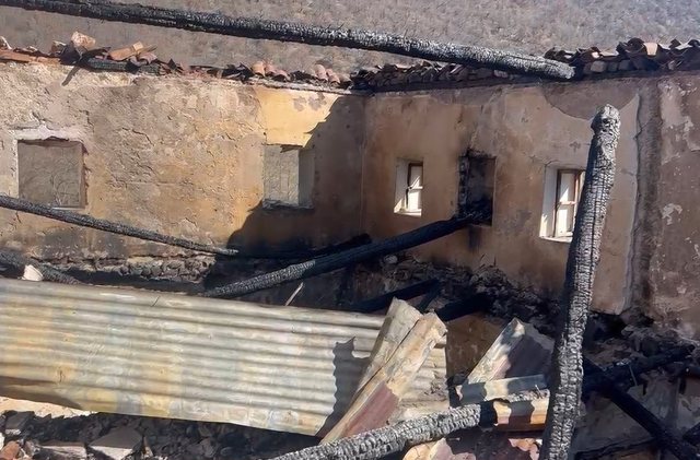 Shkrumbohen nga flakët banesat në Bulqizë, dy familje mbeten në qiell të hapur