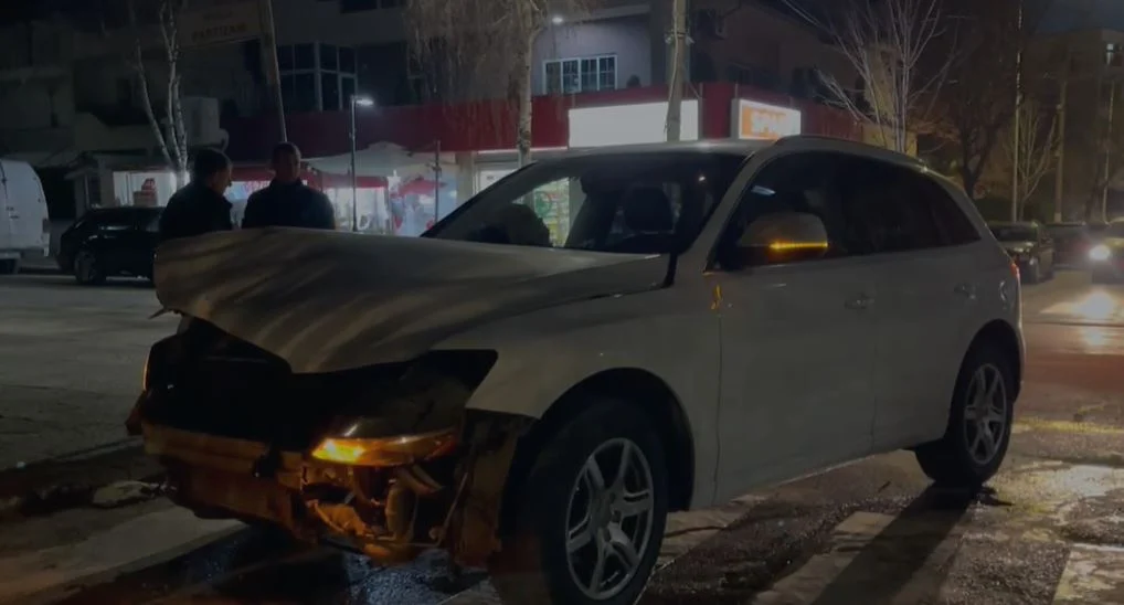 Aksident në Korçë, mjetet përplasen kokë më kokë