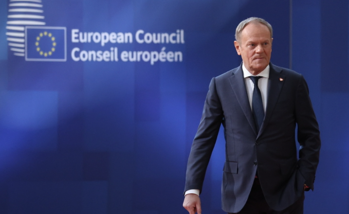 Polonia po planifikon rikthimin e detyrueshëm ushtarak, nuk përjashtohen as gratë