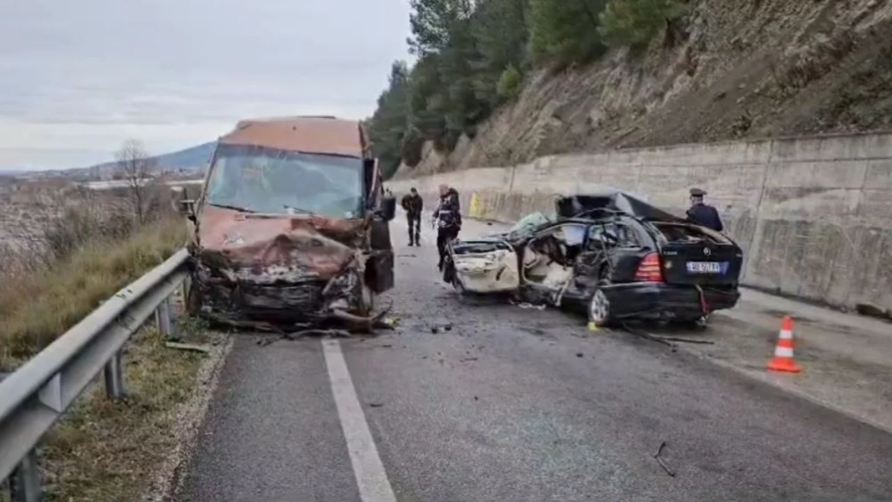 Aksidenti i rëndë në “Elbasan-Peqin” ku humbën jetën nënë e bir, rëndohet gjendja e tre të plagosurve