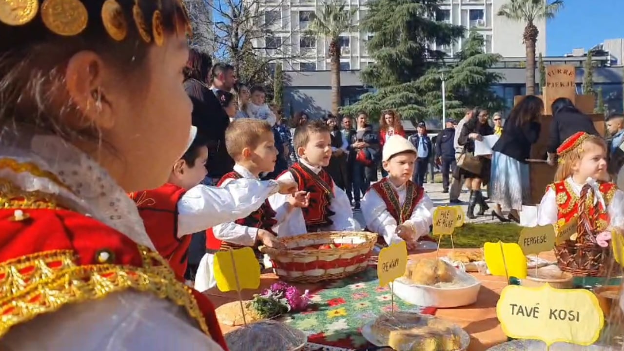 Elbasani nis kremtimet për festën tradicionale të Ditës së Verës