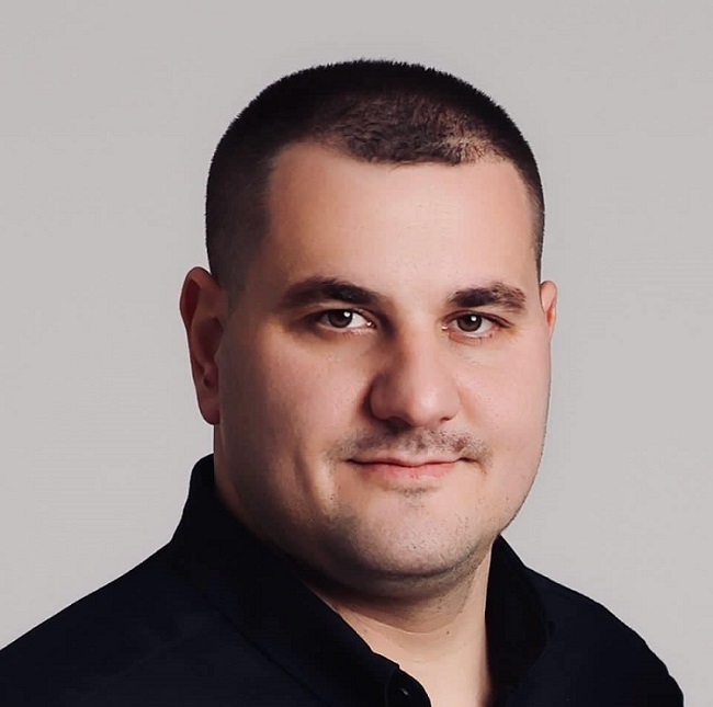 Kandidati për deputet Adriatik Hoxhaj, emërohet kryetar i komanduar i PL-së dega Durrës