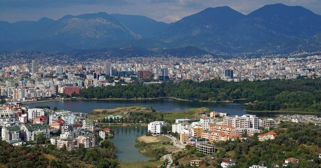 Çmimet e apartamenteve te kullat e luksit në Tiranë arrijnë 10 mijë euro/m2