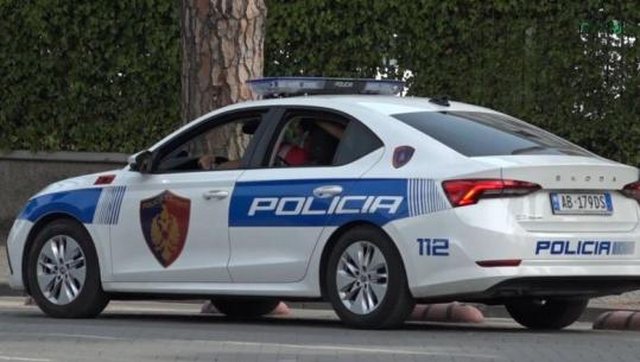 Mashtronte për kontrata pune dhe merrte deri në 1500 euro, arrestohet 41-vjeçari në Tiranë