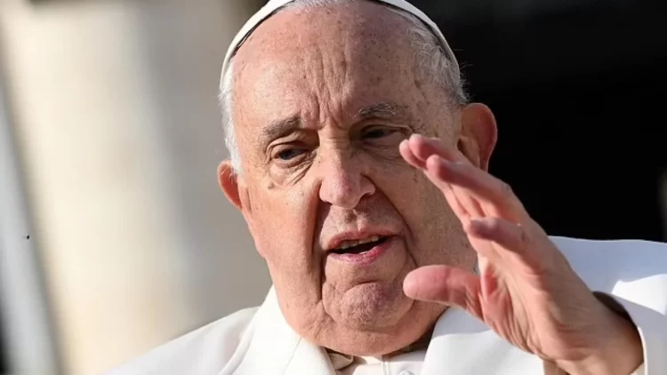 Parashikimi i Nostradamusit në shekullin e 16-të për Papën, bën një paralajmërim të fortë për atë që vjen pas