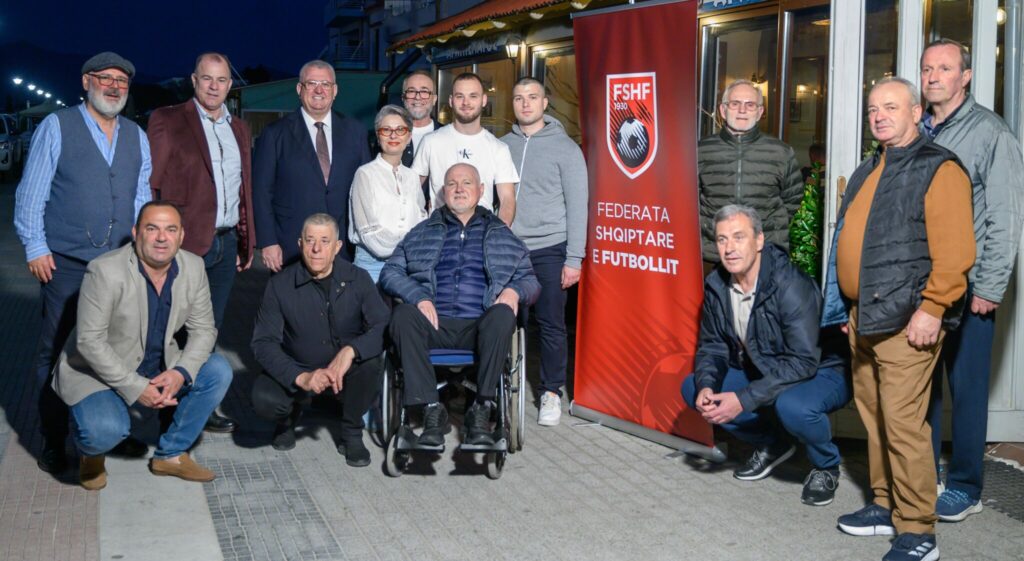 Presidenti Duka nderon Artur Lekbellon me titullin “Legjendë e Futbollit”