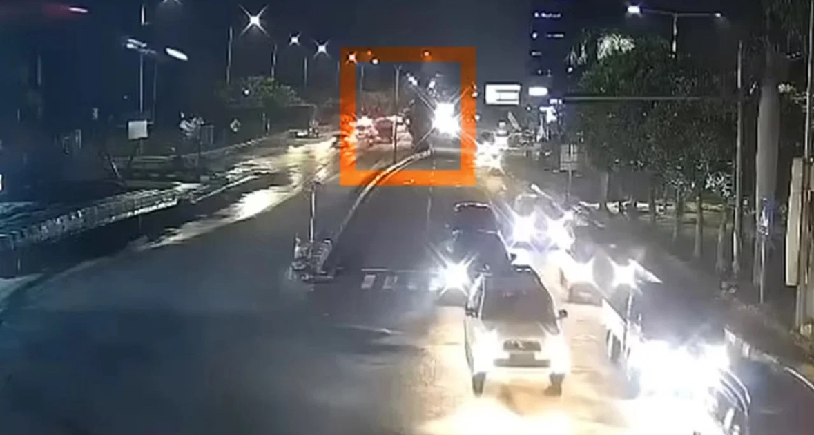 VIDEO/ Besoi Google Maps “me sy mbyllur” – 61-vjeçari përfundon me BMW-në nga ura