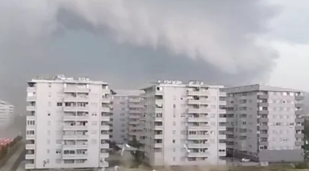 Kroacia përfshihet nga stuhi të fuqishme, dallgë deri në 6 metra në Adriatik