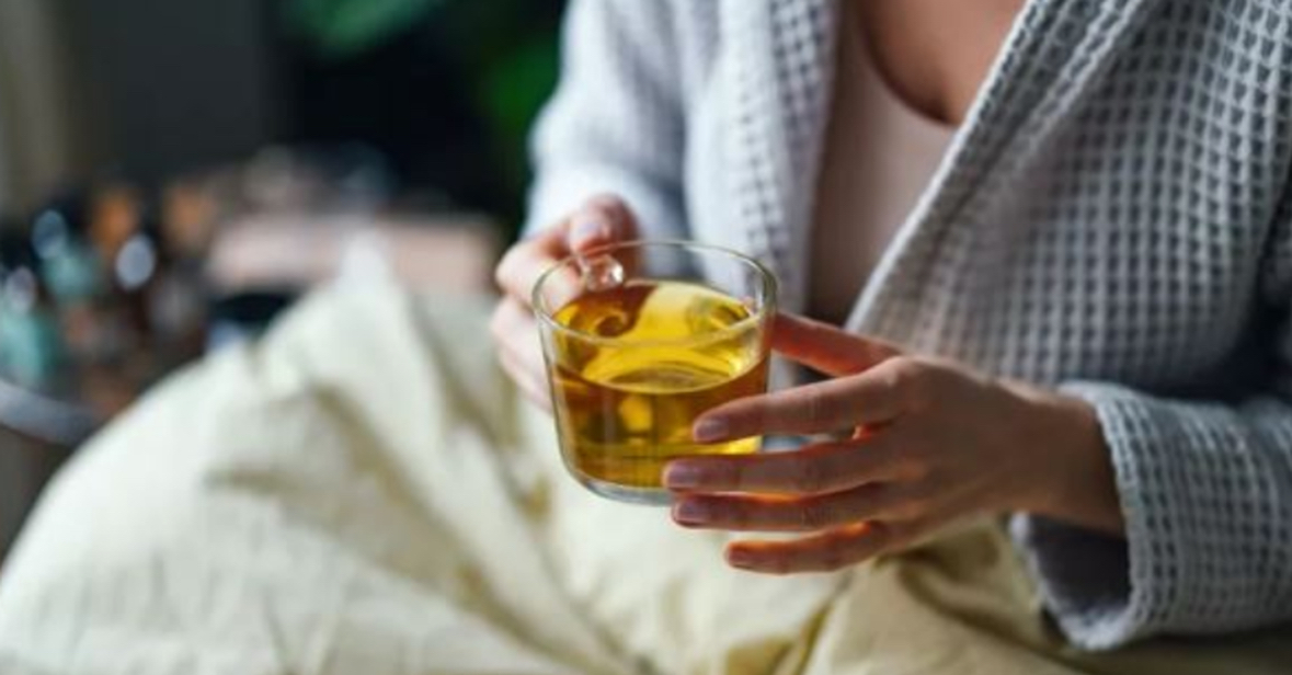 Çfarë ndodh nëse pini uthull molle para gjumit? Ja disa nga përfitimet