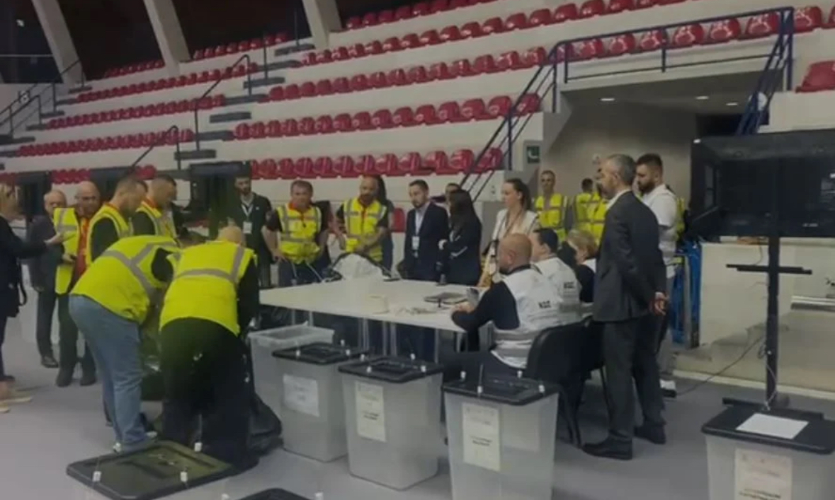 Nisja e votimit nga diaspora, fillon sot administrimi i fletëve të votimit në Parkun Olimpik në Tiranë