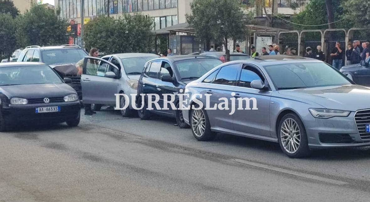Aksident i katërfishtë në Shkozet