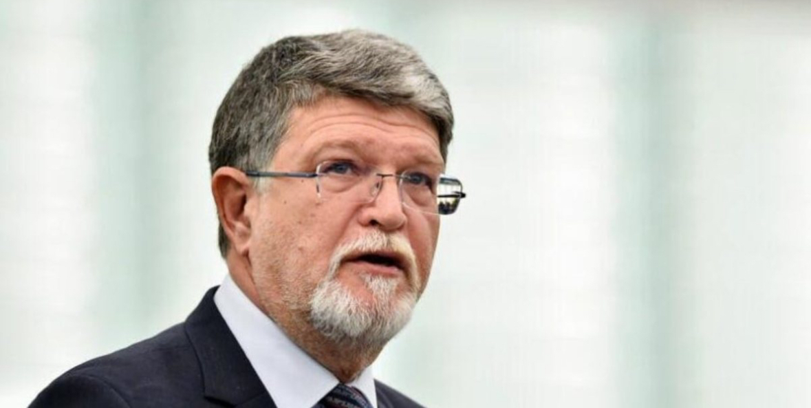 Eurodeputeti kroat paralajmëron Vuçiçin: “Pa njohjen e Kosovës, s’ka BE për Serbinë”