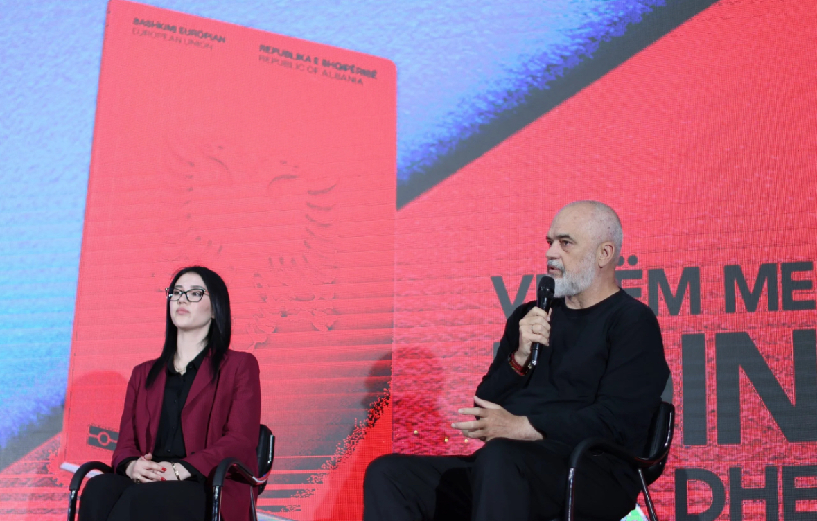 “Sot firmosin marrëveshje me kompaninë më të madhe në botë”, Rama nga Vlora: Kemi përcaktuar financimin për ngritjen e akademisë së aviacionit këtu
