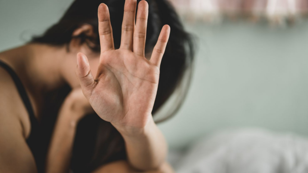 E rëndë/ 58-vjeçari në Prishtinë abuzoi seksualisht me të miturën për 1 vit