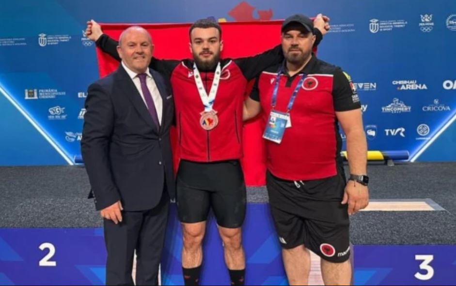Kristi Ramadani, dy medalje bronzi në Europianin e shtangës