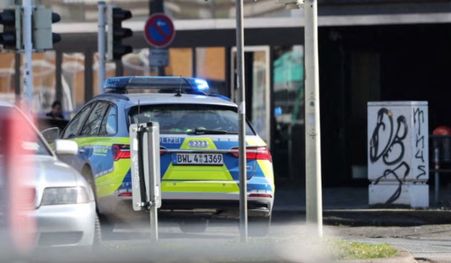 Dy të vrarë në Gjermani/ Policia nis një operacion të madh për kapjen e autorit, në ndihmë forcat speciale dhe një helikopter
