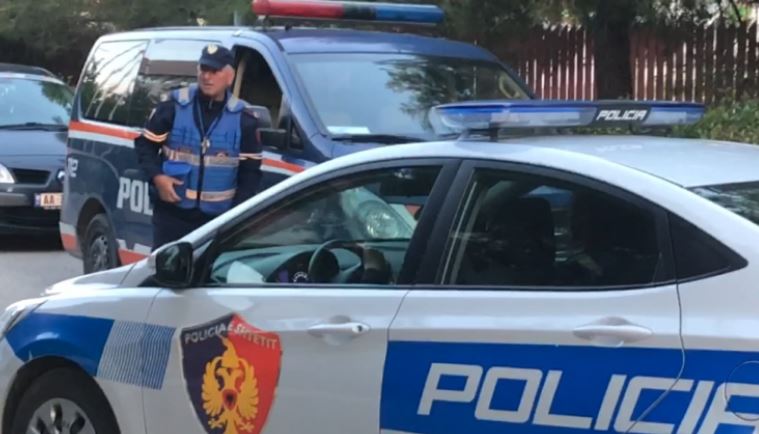 EMRI/ Përndiqte dhe ngacmonte seksualisht nxënëset, arrestohet mësuesi 55-vjeçar