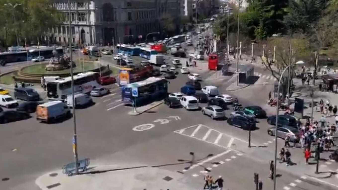 “Black out” në Spanjë e Portugali, ndërpritet energjia elektrike në disa qytete! Panik dhe kaos rrugëve të Madridit