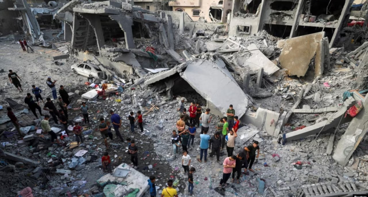 Sulmet izraelite vrasin të paktën 100 persona në Gazë, negociatorët kërkojnë armëpushim