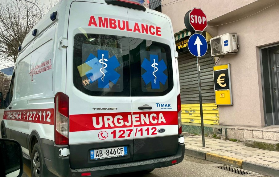 U paraqit në spital i plagosur me armë zjarri, çfarë i ndodhi 40-vjeçarit në Vorë