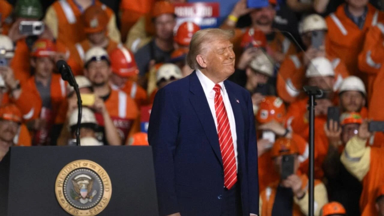 Dyfishimi i tarifave mbi çelikun dhe aluminin, BE-ja reagon ashpër ndaj vendimit të Trump