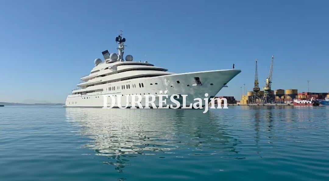 &#8220;Turizmi&#8221; i karburantit rikthen në Durrës një nga superjahtet më të mëdhenj në botë (VIDEO)