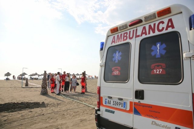 Pëson arrest kardiak në det, humb jetën i moshuari në Qerret