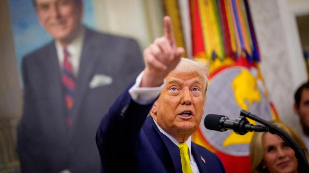 Donald Trump jep “OK”, SHBA gati t’i bashkohet Izraelit në bombardimin e Iranit