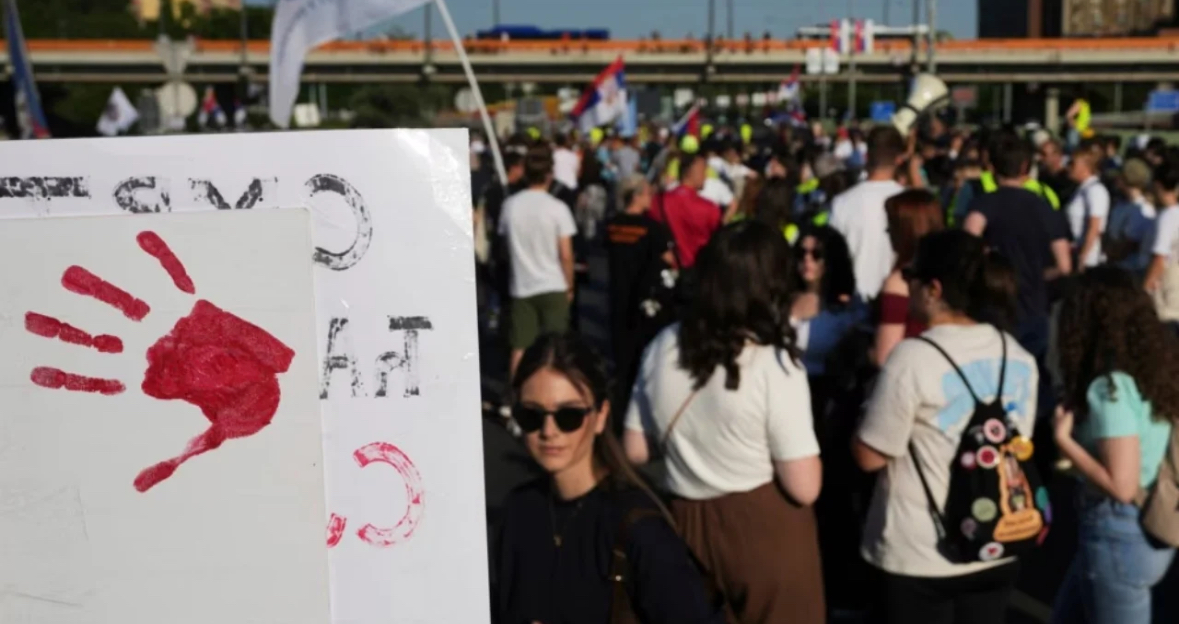 Shpërthejnë protestat studentore në mbi 30 qytete të Serbisë, kërkohet shpallja e zgjedhjeve të parakohshme