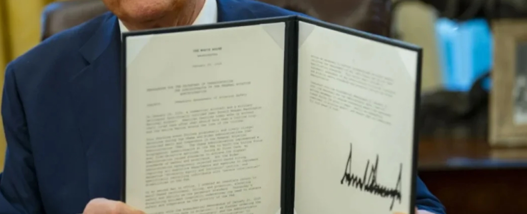 Trump nënshkruan urdhra për mbrojtjen ajrore, dronët dhe taksitë ajrore elektrike 