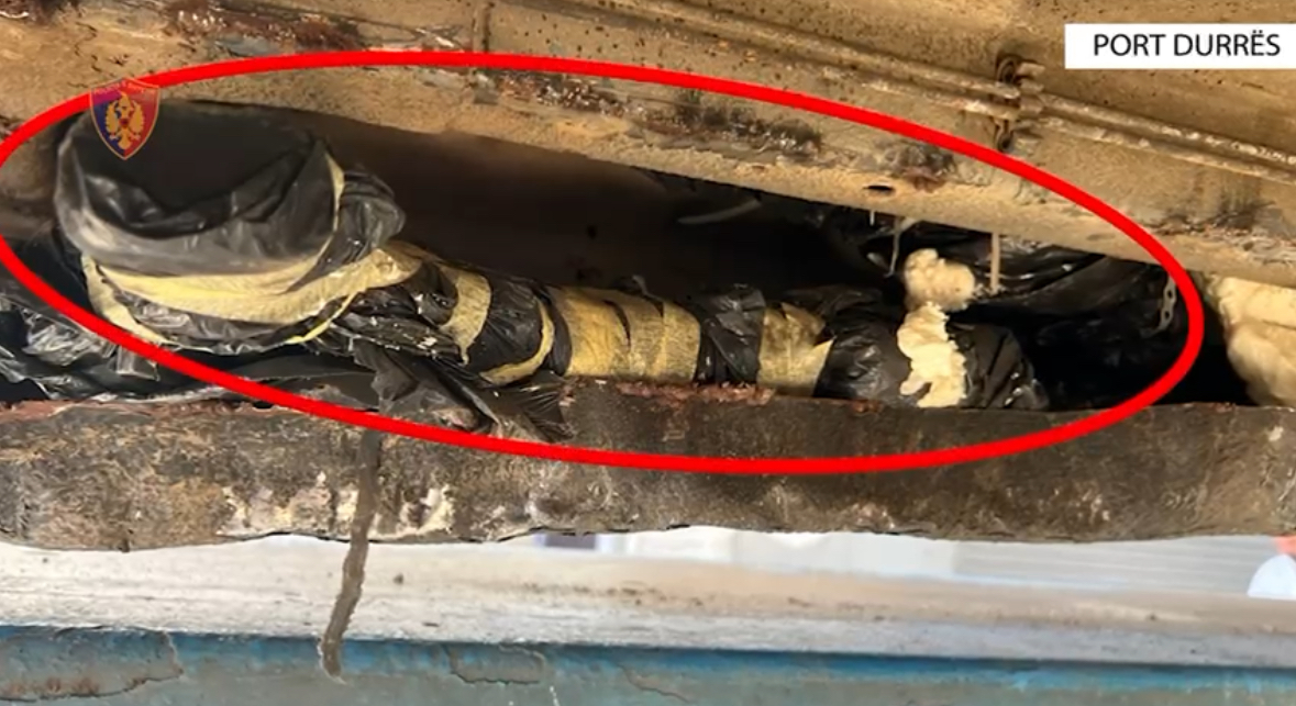 Zbulohet arsenal armësh në Portin e Durrësit, në kërkim 24-vjeçari