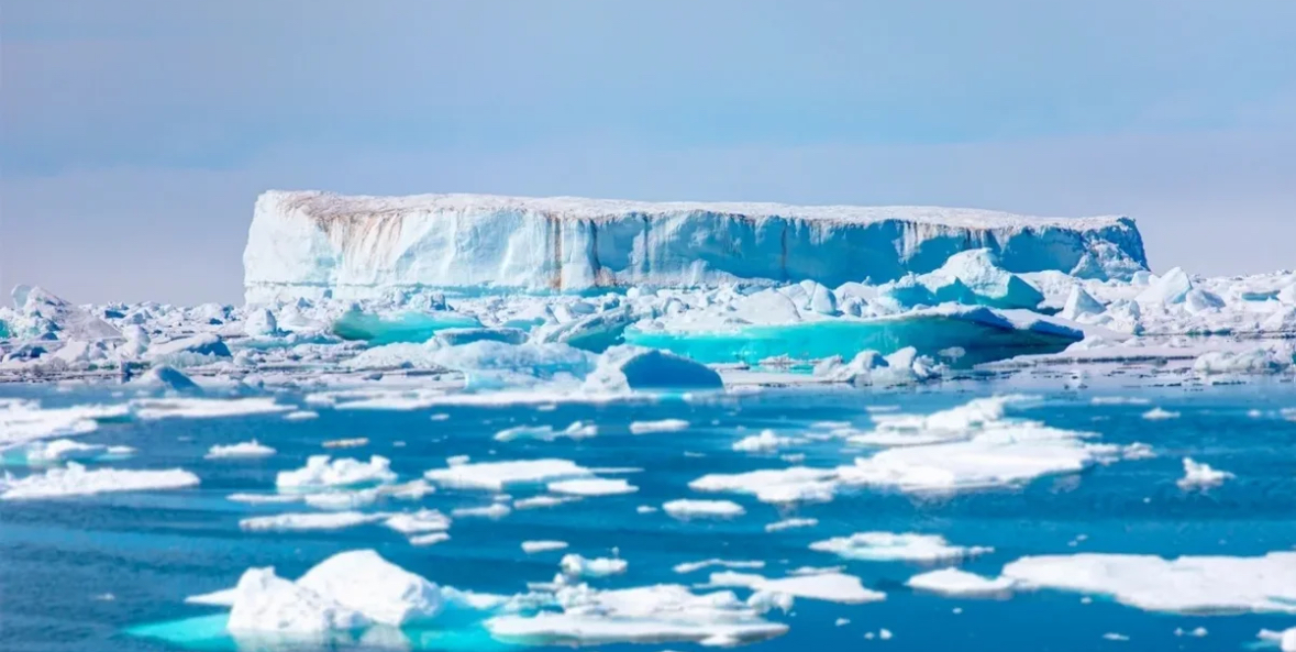 Në 2025 bota përjetoi majin më të ngrohtë të regjistruar ndonjëherë, në Groenlandë akulli u shkri 17 herë më shpejt 